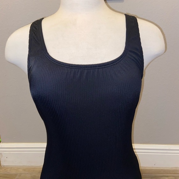 Speedo women’s swimsuit - Picture 8 of 8